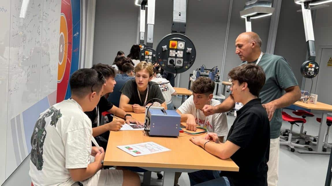 Bu Yıl İlk Deneyimize Cern 'de Başladık